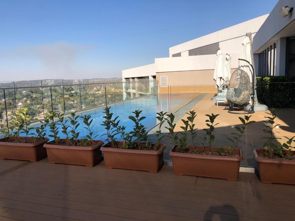 519 Menlyn Maine Trilogy Apartman Pretoria-Noord Kültér fotó